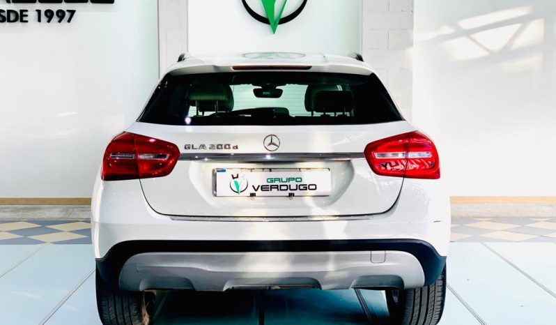 Mercedes-benz gla 200d completo
