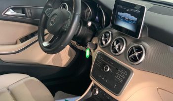 Mercedes-benz gla 200d completo