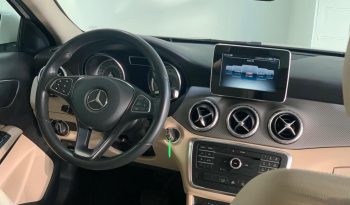 Mercedes-benz gla 200d completo