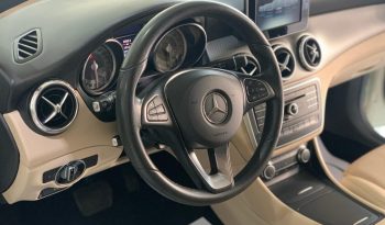 Mercedes-benz gla 200d completo