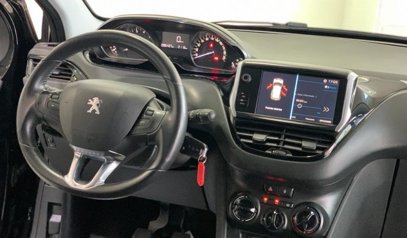 Peugeot 208 completo