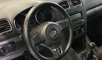 VOLKWAGEN GOLF FAMILIAR completo